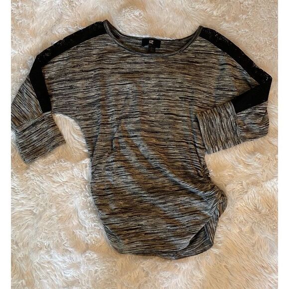 iZ BYER SZ S Woman’s Jr Black/Gray 3/4 Sleeve Top With Lace Sleeves - Picture 3 of 9
